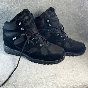 Mens Propét “campwalker” waterproof boot. Size 14